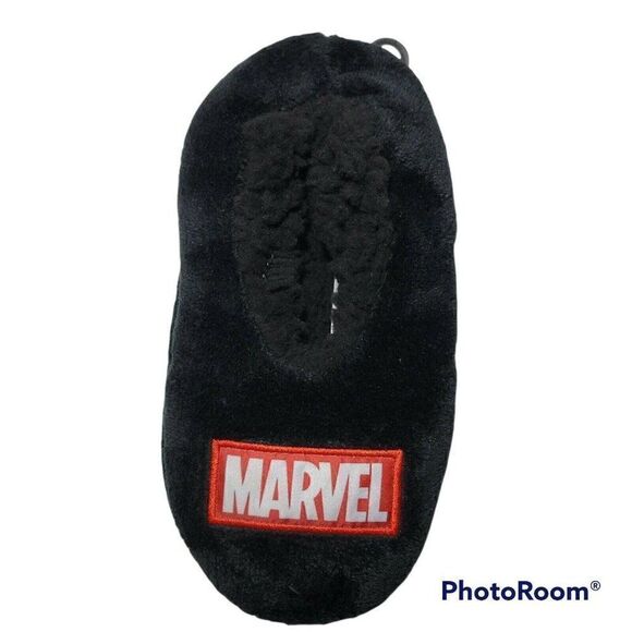 Marvel Slipper Socks Youth Child M/L Shoe Size 13-4 Fuzzy Babba Black NWT - Picture 2 of 7